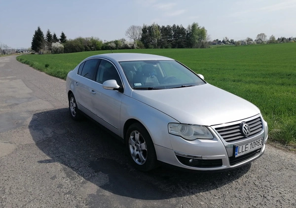 Volkswagen Passat cena 10000 przebieg: 386312, rok produkcji 2006 z Lublin małe 22